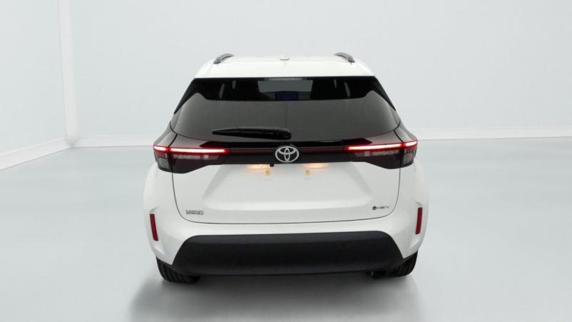 Vente en ligne Toyota Yaris Cross 130h 2WD Design au prix de 27 800 €