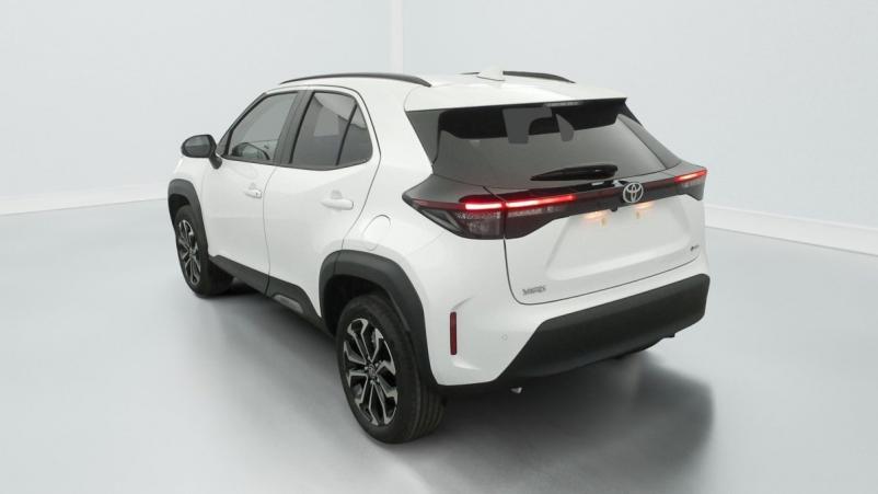 Vente en ligne Toyota Yaris Cross 130h 2WD Design au prix de 27 800 €
