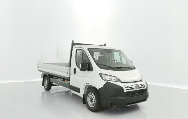 Fiat Ducato Fourgon Ducato plateau ridelles sc 3.5 L Maxi 140ch occasion de 2025 en vente à Rennes