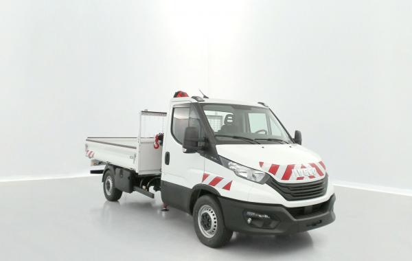 Iveco Daily Daily 35S14H 3750 2.3 136ch Benne Alu JPM + Grue PK 2900 occasion de 2025 en vente à Rennes