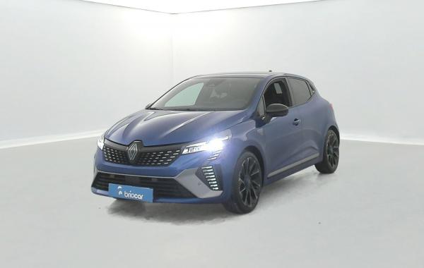Renault Clio 1.6 E-Tech 145ch full hybrid esprit Alpine Suréquipée + Attelage occasion de 2023 en vente à Rennes