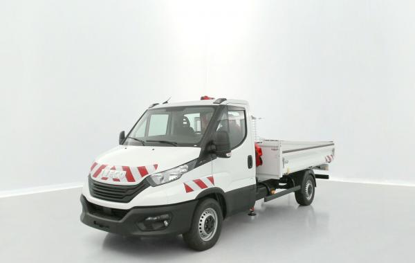 Iveco Daily Daily 35S14H 3750 2.3 136ch Benne Alu JPM + Grue PK 2900 occasion de 2025 en vente à Rennes