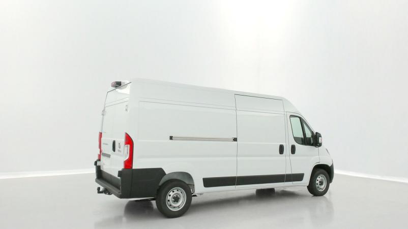 Vente en ligne Fiat Ducato Fourgon Ducato 3.3 LH2 2.2 H3-Power 140ch Pack Pro Lounge Connect au prix de 34 380 €
