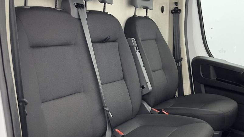 Vente en ligne Fiat Ducato Fourgon Ducato 3.3 LH2 2.2 H3-Power 140ch Pack Pro Lounge Connect au prix de 34 380 €