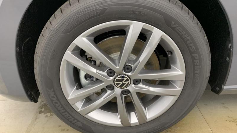 Vente en ligne Volkswagen Touran 1.5 TSI EVO 150 DSG7 7pl VW Edition au prix de 37 580 €