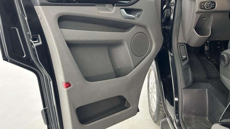 Vente en ligne Ford Transit Custom 300 L1H1 2.0 EcoBlue 130 Cabine Approfondie Limited BVA6 Suréquipé au prix de 26 990 €