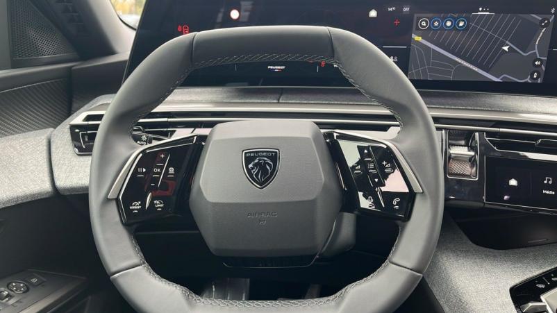 Vente en ligne Peugeot 5008 Hybrid 145 e-DCS6 Allure au prix de 33 050 €