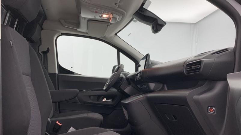Vente en ligne Peugeot Partner Fourgon XL 950 KG BLUEHDI 130 S S EAT8 au prix de 24 240 €