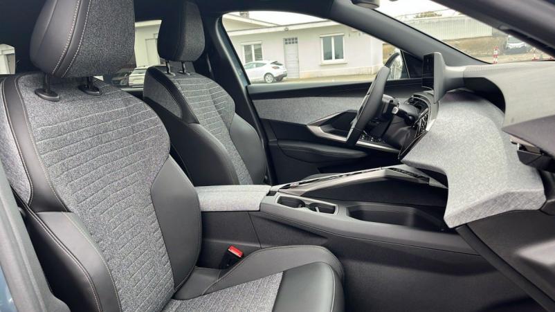 Vente en ligne Peugeot 5008 Hybrid 145 e-DCS6 Allure au prix de 33 050 €