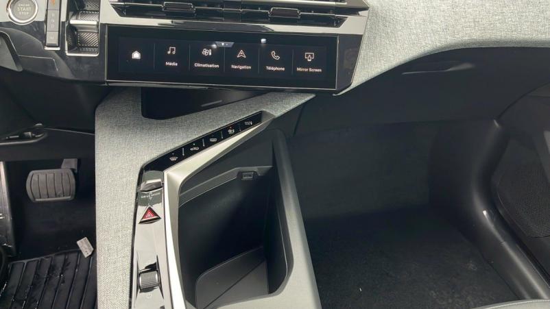Vente en ligne Peugeot 5008 Hybrid 145 e-DCS6 Allure au prix de 33 050 €