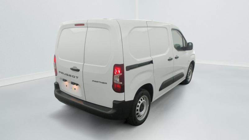 Vente en ligne Peugeot Partner Fourgon M 650 KG BLUEHDI 130 S S EAT8 au prix de 23 000 €