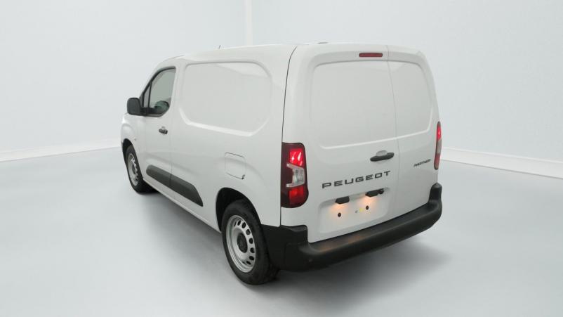 Vente en ligne Peugeot Partner Fourgon M 650 KG BLUEHDI 130 S S EAT8 au prix de 23 000 €