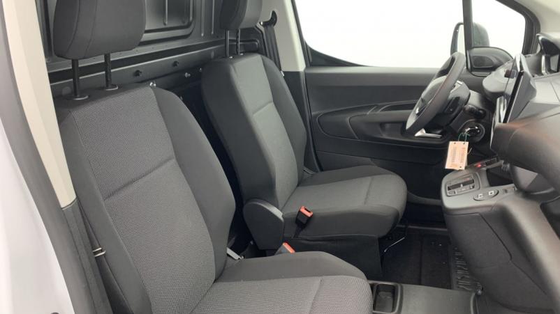 Vente en ligne Peugeot Partner Fourgon M 650 KG BLUEHDI 130 S S EAT8 au prix de 23 000 €
