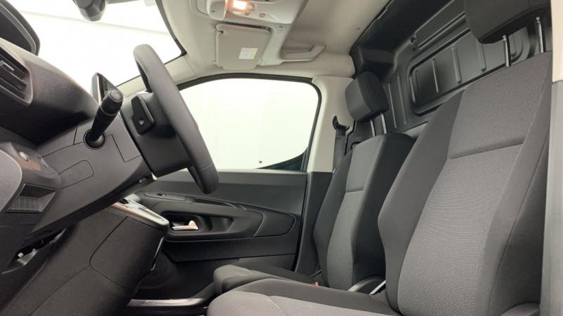 Vente en ligne Peugeot Partner Fourgon XL 950 KG BLUEHDI 130 S S EAT8 au prix de 24 240 €
