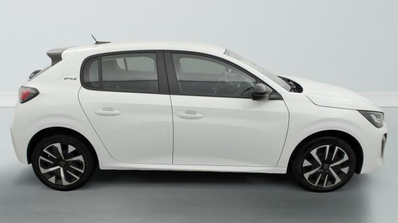 Vente en ligne Peugeot 208 Hybrid 100 e-DCS6 Style au prix de 19 560 €
