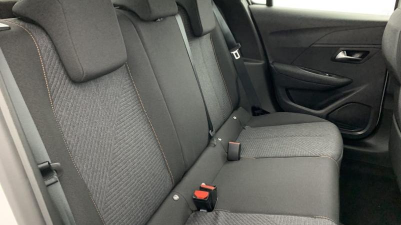 Vente en ligne Peugeot 208 Hybrid 100 e-DCS6 Style au prix de 19 560 €