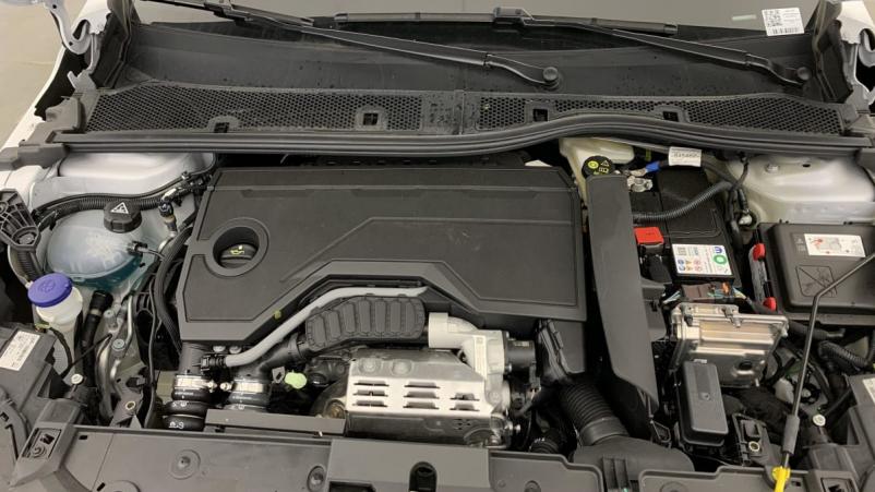 Vente en ligne Peugeot 208 Hybrid 100 e-DCS6 Style au prix de 19 560 €