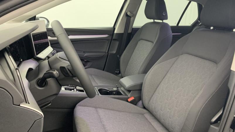 Vente en ligne Volkswagen Golf 1.5 eTSI EVO2 116 DSG7 Life Plus au prix de 30 990 €