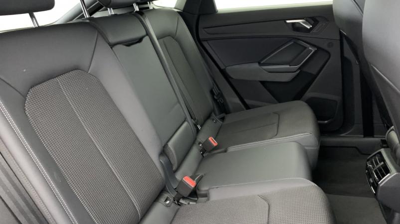 Vente en ligne Audi Q3 Sportback 35 TDI 150 ch S tronic 7 S line au prix de 47 880 €