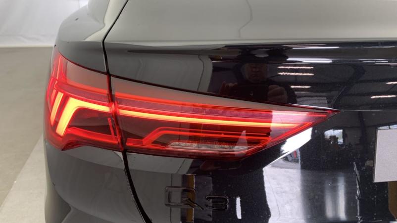 Vente en ligne Audi Q3 Sportback 35 TDI 150 ch S tronic 7 S line au prix de 47 880 €