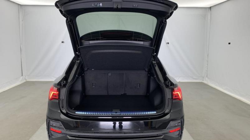Vente en ligne Audi Q3 Sportback 35 TDI 150 ch S tronic 7 S line au prix de 47 880 €