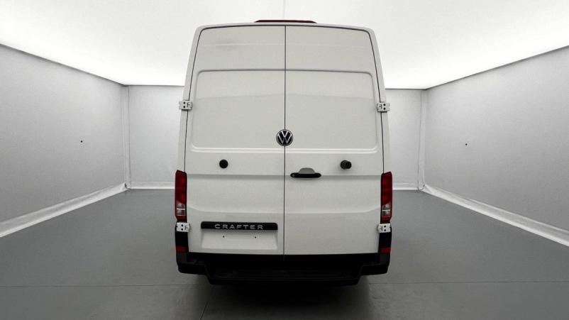 Vente en ligne Volkswagen Crafter Combi 35 L3H3 2.0 TDI 140 CH BUSINESS au prix de 36 850 €