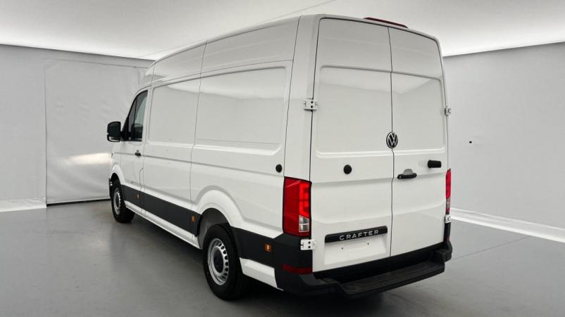 Vente en ligne Volkswagen Crafter Combi 35 L3H3 2.0 TDI 140 CH BUSINESS au prix de 36 850 €