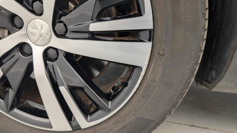 Vente en ligne Peugeot 3008 Hybrid4 300 e-EAT8 GT au prix de 25 420 €