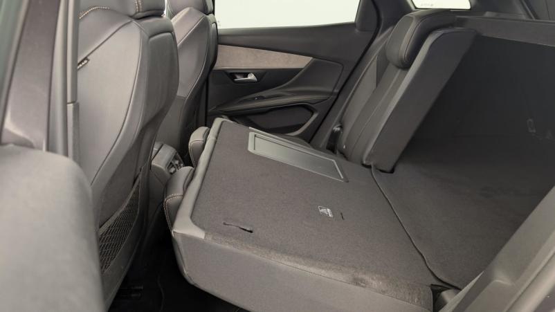 Vente en ligne Peugeot 3008 Hybrid4 300 e-EAT8 GT au prix de 25 420 €