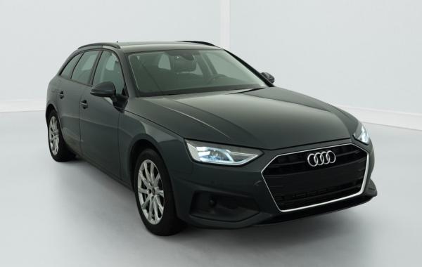 Audi A4 Avant 35 TFSI 150 S tronic 7 Design occasion de 2022 en vente à Rennes
