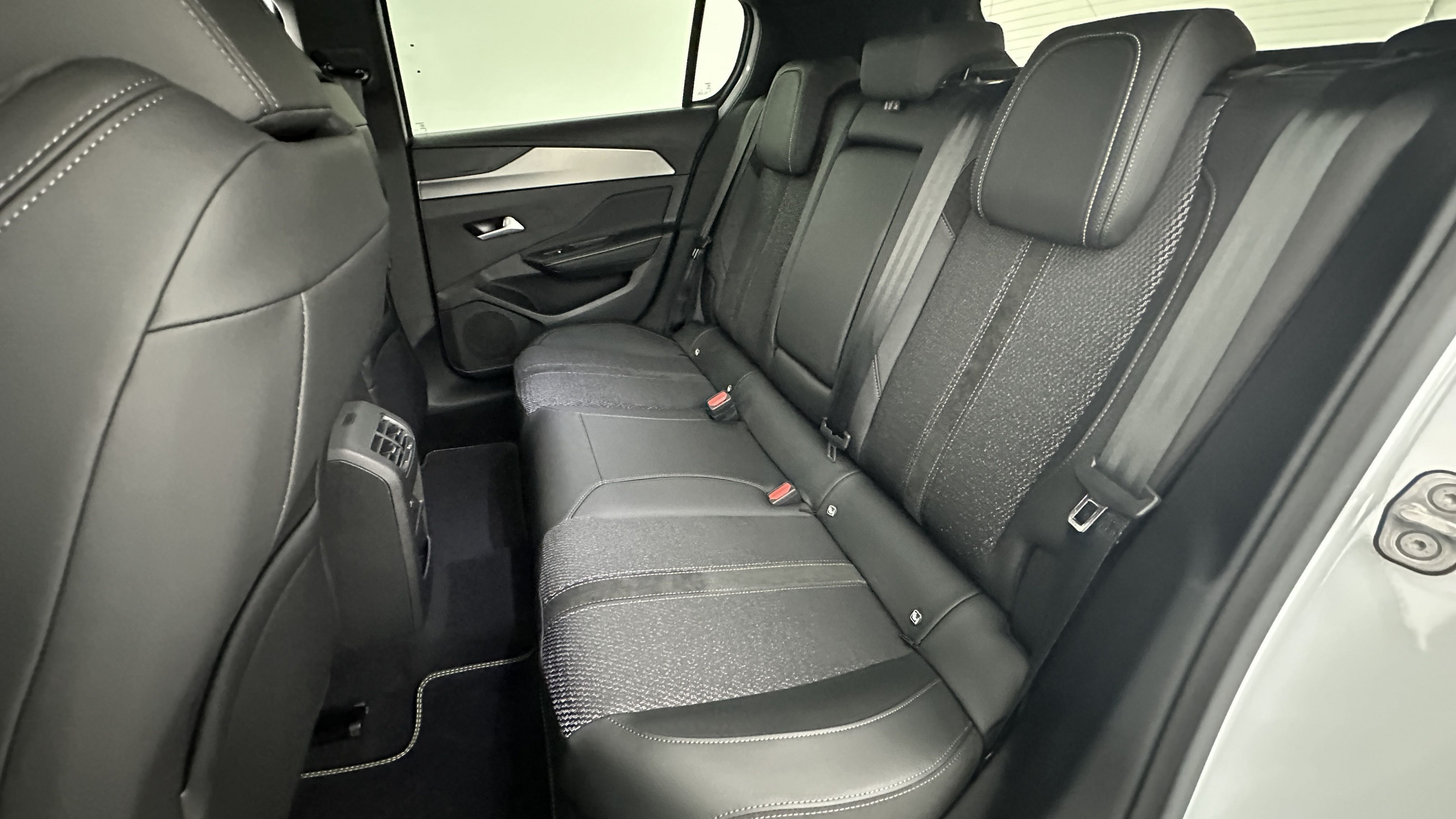 Vente en ligne Peugeot 308 308 1.5 BlueHDi 130ch GT EAT8 au prix de 29 600 €