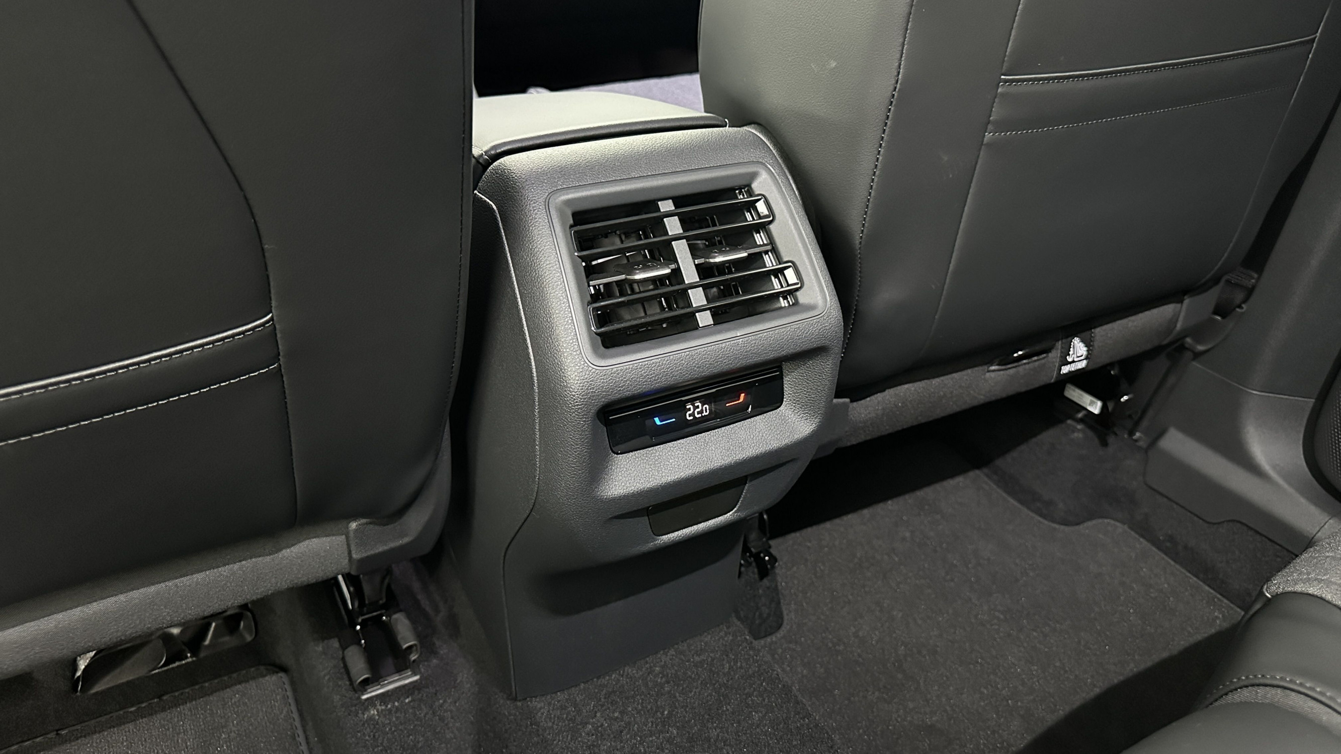 Vente en ligne Volkswagen Tiguan TIGUAN III 1.5 eTSI 150ch Life Plus DSG7 au prix de 39 000 €