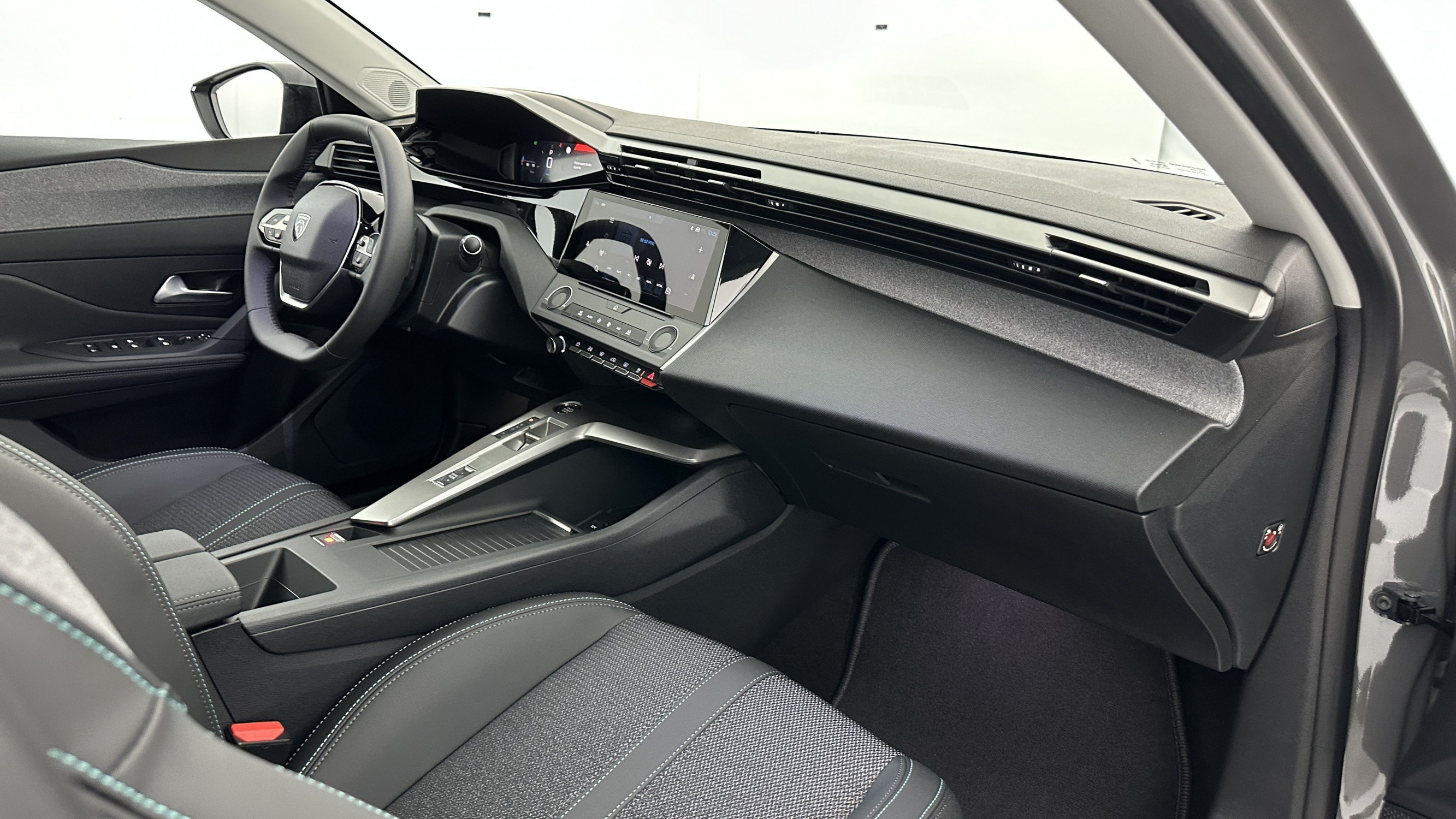 Vente en ligne Peugeot 308 SW 308 SW 1.5 BlueHDi 130ch Allure EAT8 au prix de 28 610 €