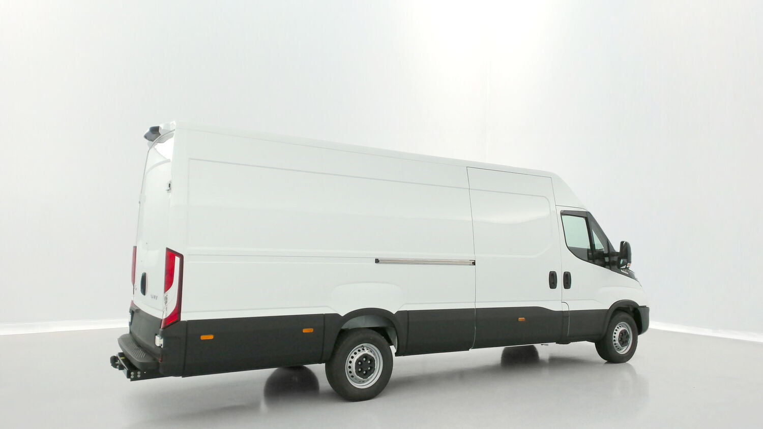 Vente en ligne Iveco Daily DAILY III 35S18HA8 4100 3.0 180ch 16m³ au prix de 51 420 €