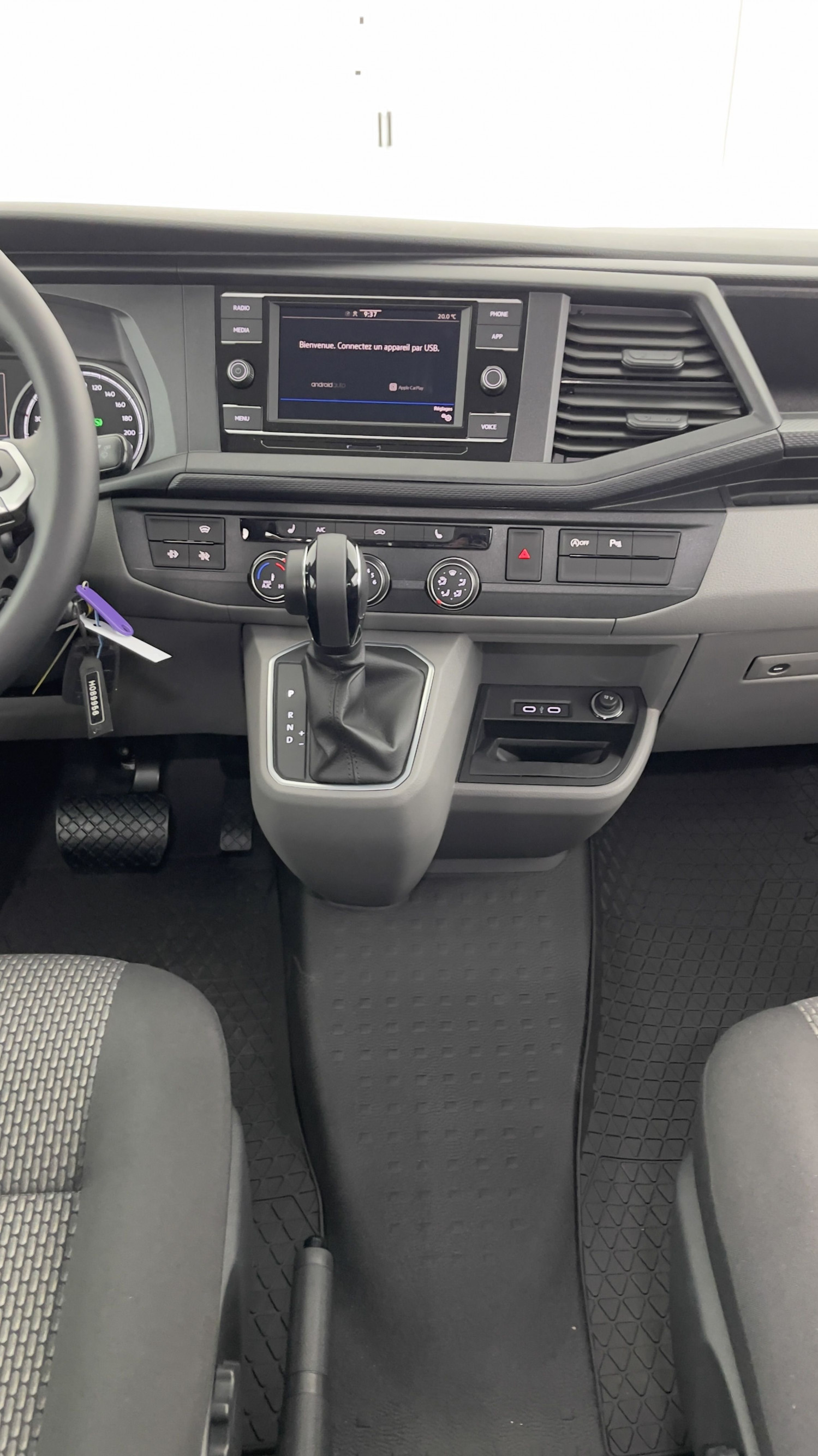 Vente en ligne Volkswagen Transporter TRANSPORTER PROCAB 6L1 2.0 TDI 150ch Business Plus DSG7 au prix de 54 540 €