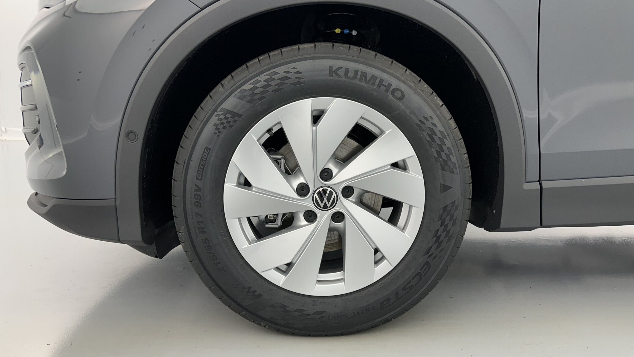 Vente en ligne Volkswagen Tiguan TIGUAN III 1.5 eTSI 150ch Life Plus DSG7 au prix de 39 000 €