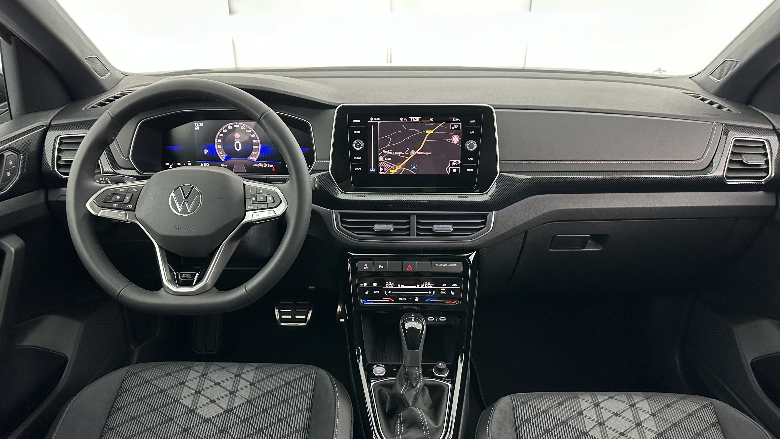 Vente en ligne Volkswagen T-Cross T-CROSS 1.0 TSI 116ch R-Line DSG7 au prix de 29 400 €