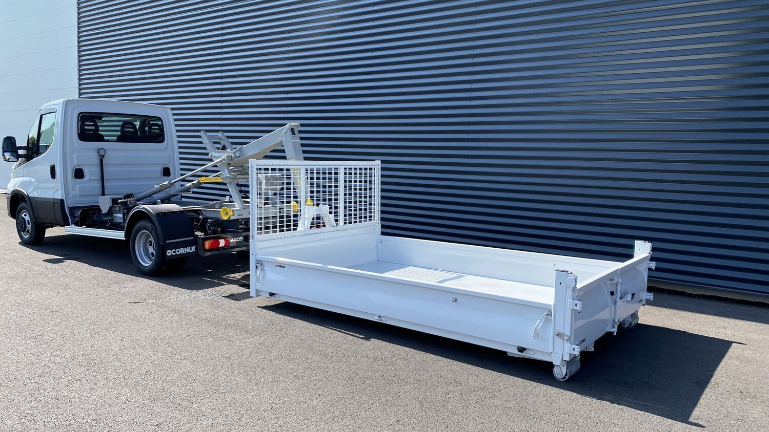 Vente en ligne Iveco Daily DAILY III 35C16H 3450 3.0 160ch Q-TOR Ampliroll Cornut au prix de 63 780 €