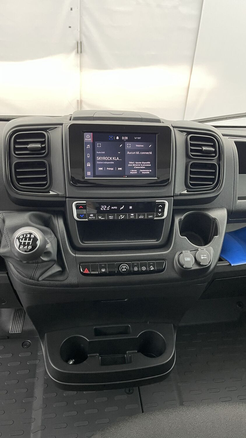 Vente en ligne Fiat Ducato Fourgon DUCATO CC 3.5 L 2.2 H3-Power 140ch Maxi Benne Acier + Coffre JPM au prix de 39 420 €