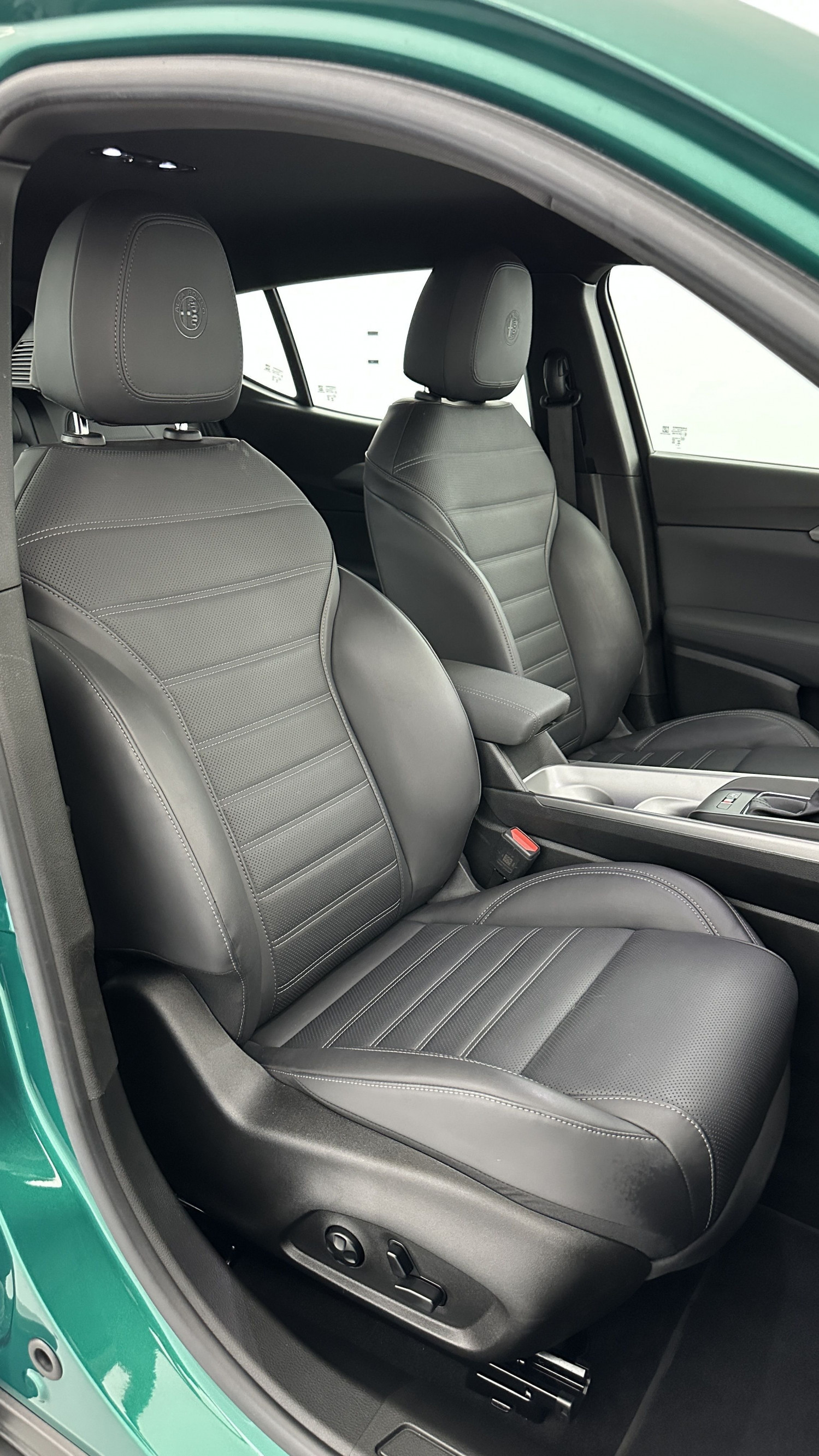 Vente en ligne Alfa Romeo Tonale TONALE 1.5 Hybrid 130ch Sprint TCT7 au prix de 28 400 €