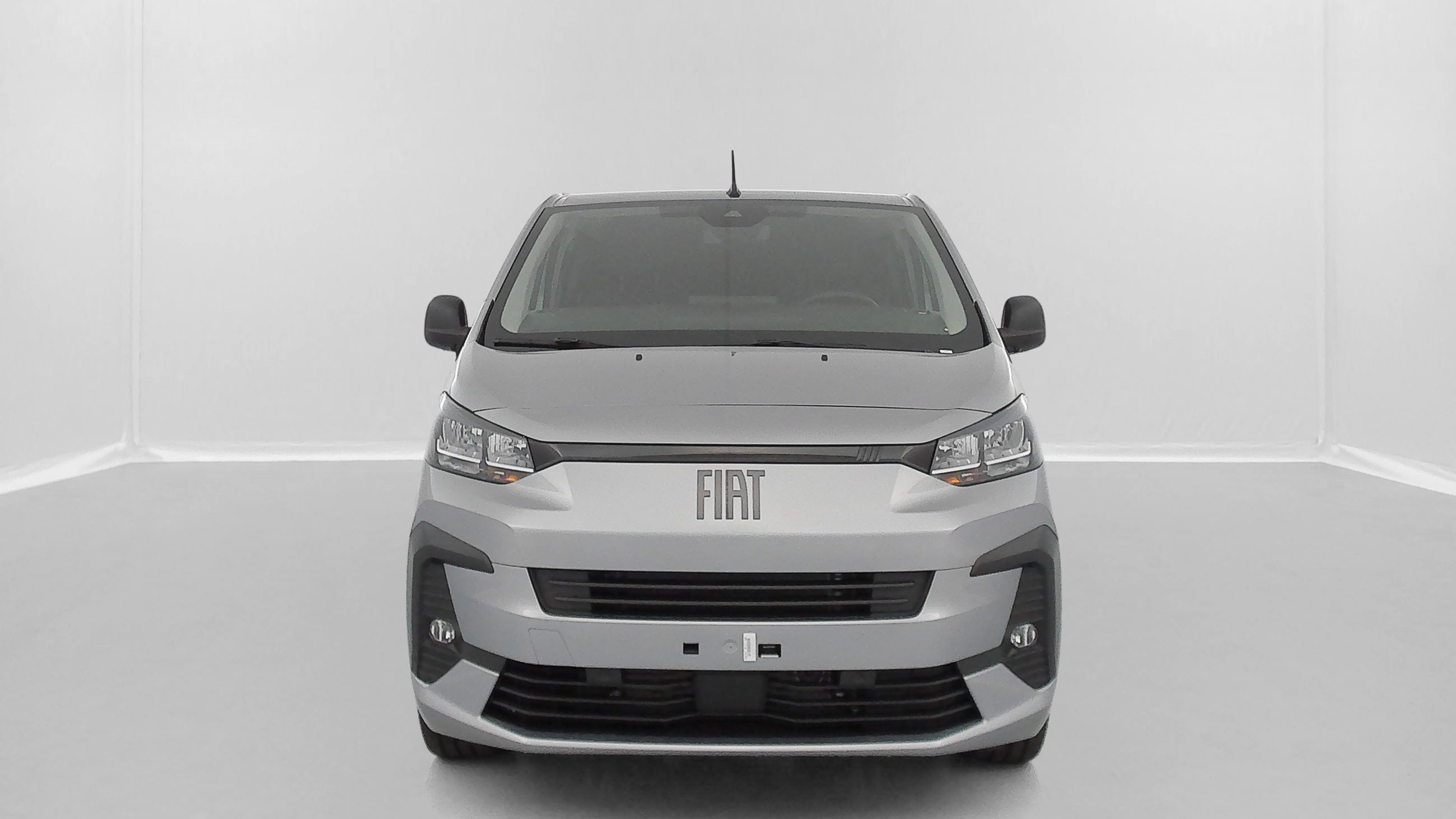 Vente en ligne Fiat Scudo SCUDO CA III XL 2.0 BlueHDi 180ch Pack Premium Connect EAT8 au prix de 41 220 €