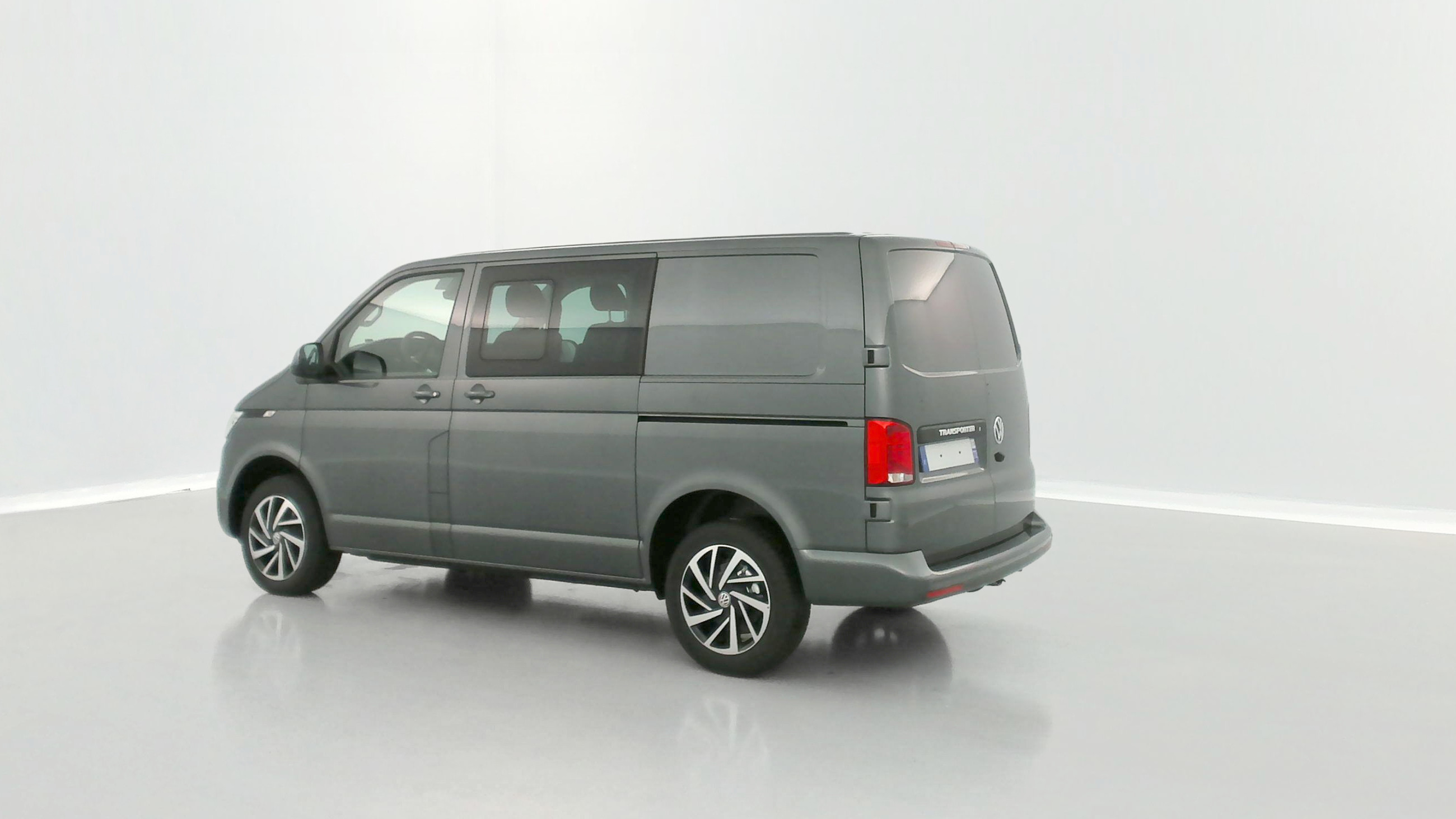 Vente en ligne Volkswagen Transporter TRANSPORTER PROCAB 6L1 2.0 TDI 150ch Business Plus DSG7 au prix de 54 540 €