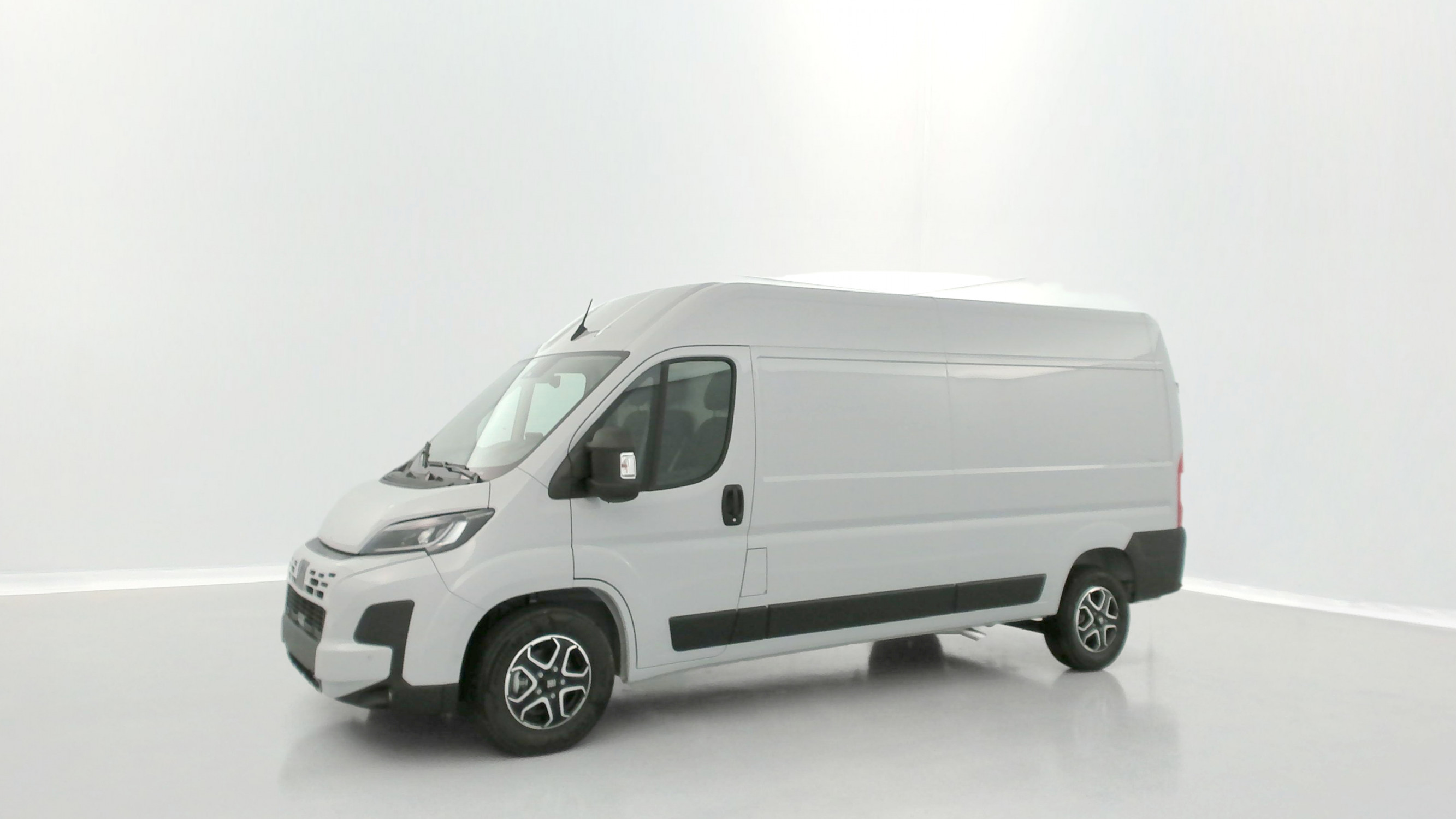 Vente en ligne Fiat Ducato Fourgon DUCATO III LH2 3.5 Maxi 180ch H3-Power BVA8 au prix de 40 380 €
