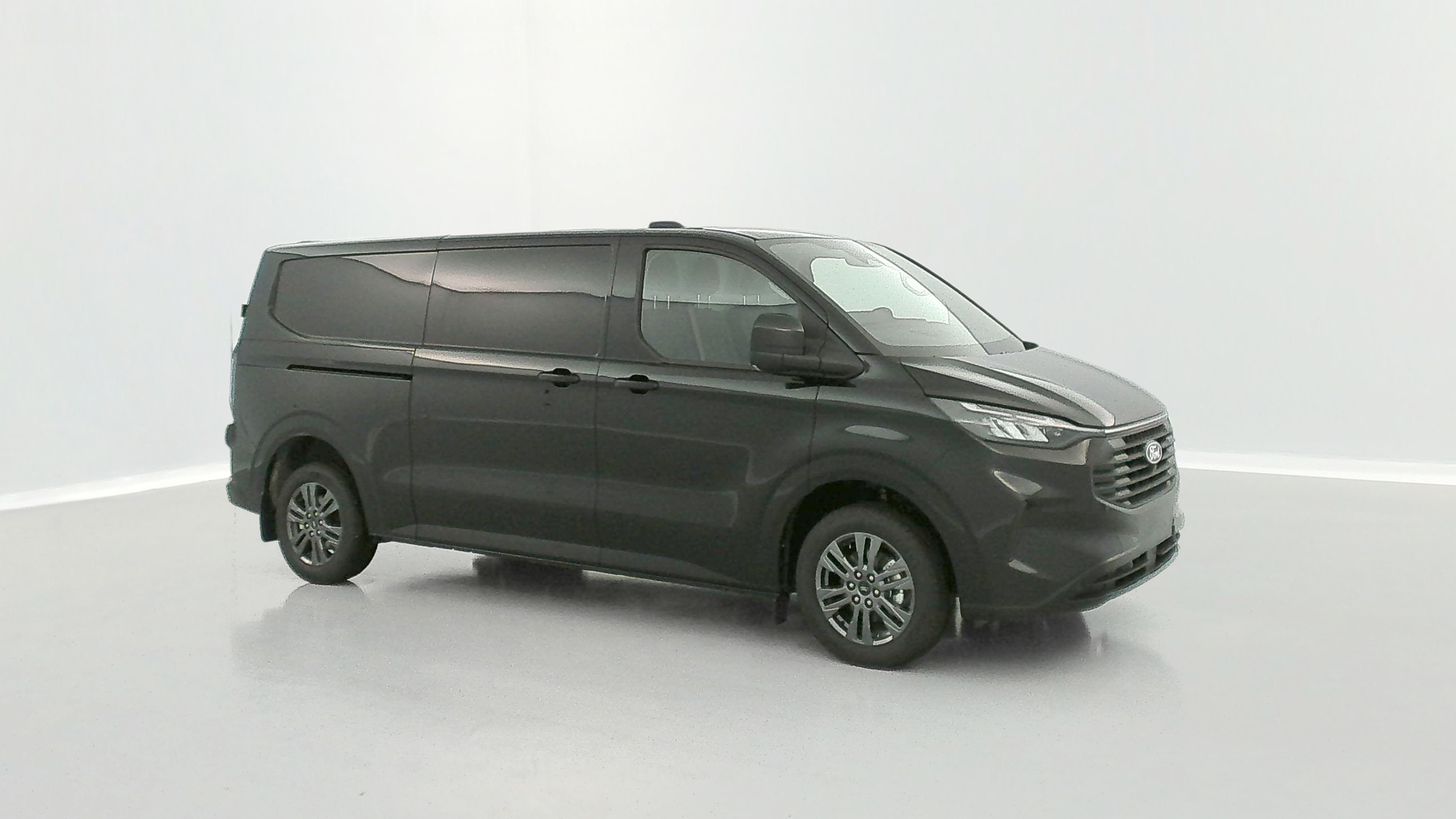 Vente en ligne Ford Transit Custom TRANSIT CUSTOM II 320 L2H1 2.0 Ecoblue 170ch Limited BVA8 au prix de 45 420 €