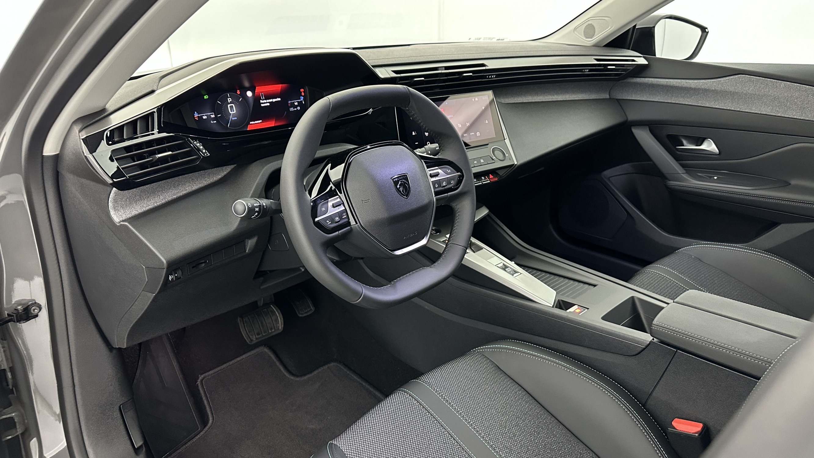 Vente en ligne Peugeot 308 SW 308 SW 1.5 BlueHDi 130ch Allure EAT8 au prix de 28 610 €