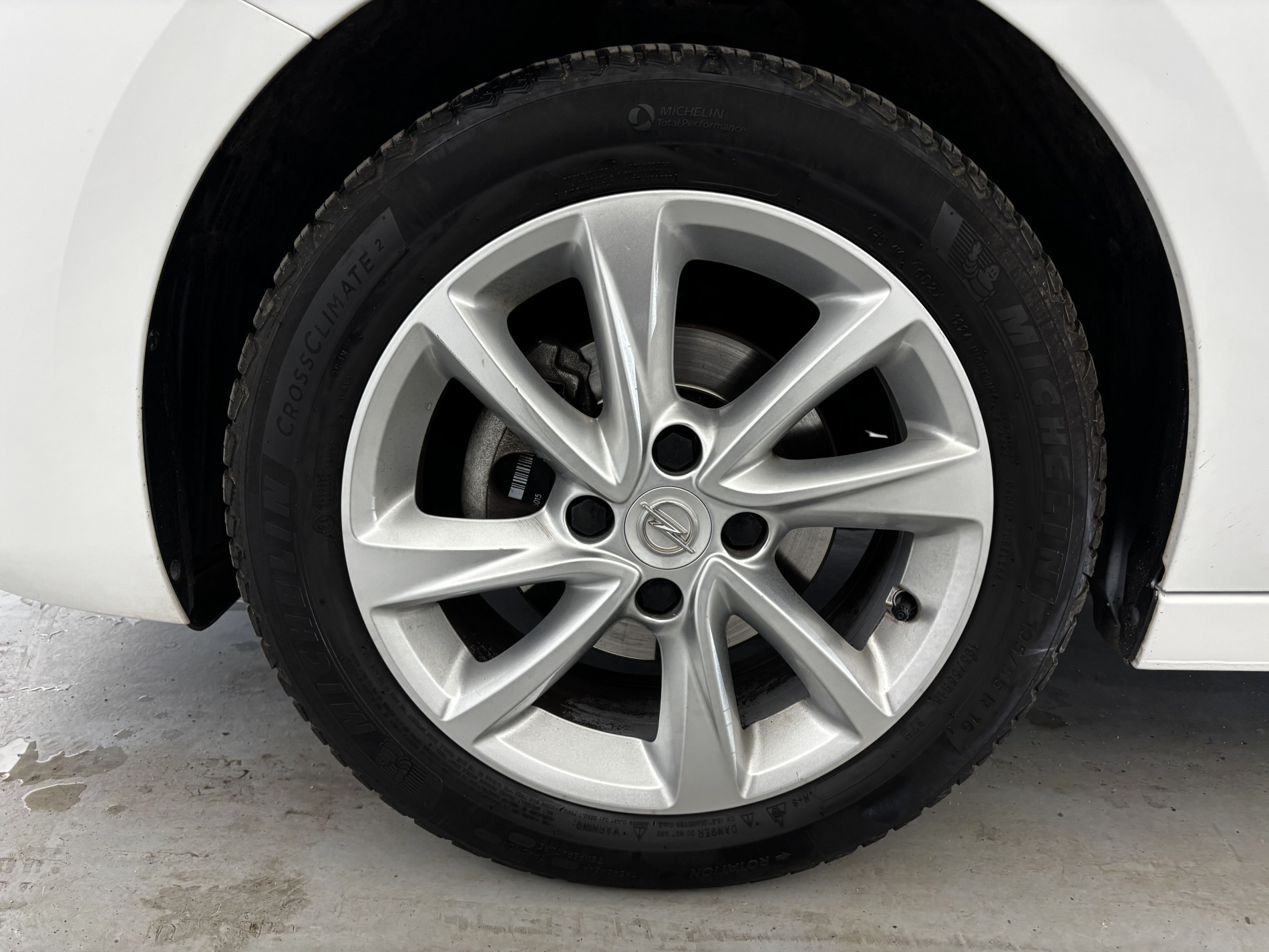 Vente en ligne Opel Corsa 1.2 75ch Elegance Business au prix de 11 980 €