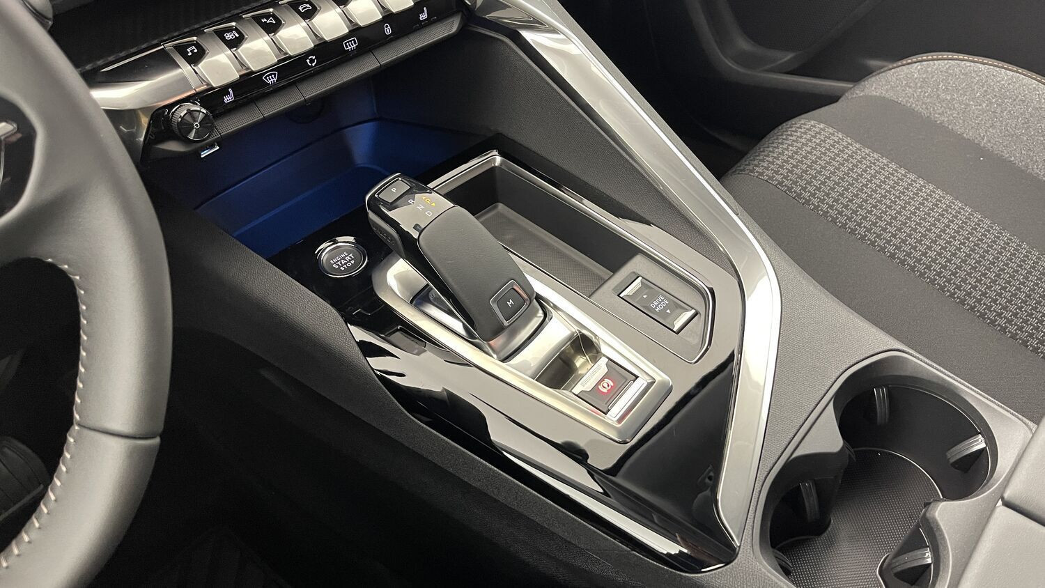 Vente en ligne Peugeot 3008 3008 III 1.2 PureTech 130ch Active Pack EAT8 au prix de 26 100 €