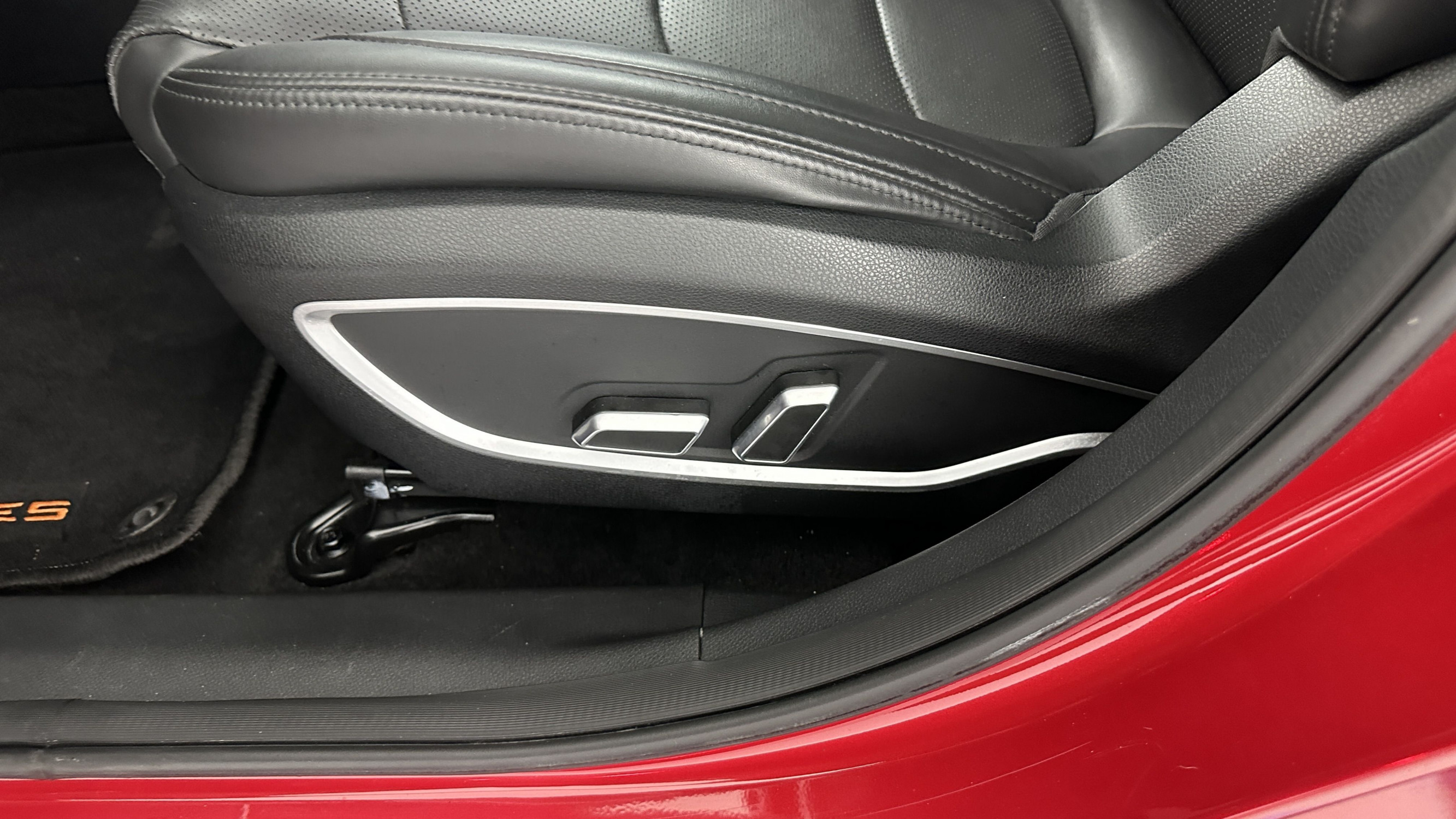 Vente en ligne Seres 3 3 Electric 163ch Luxury au prix de 15 000 €