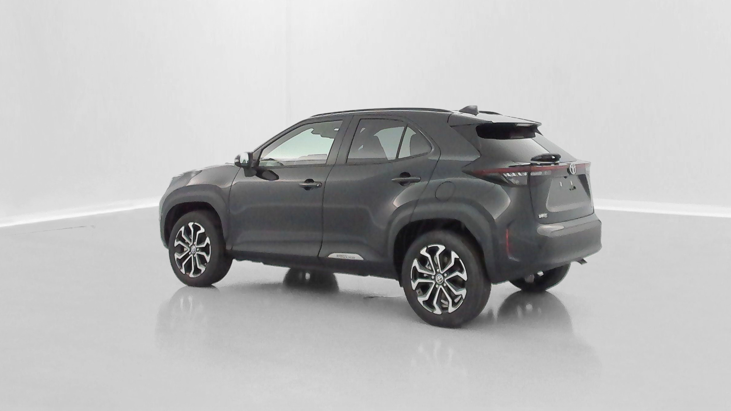 Vente en ligne Toyota Yaris Cross YARIS CROSS 1.5 Hybride 130h Design e-CVT au prix de 28 200 €