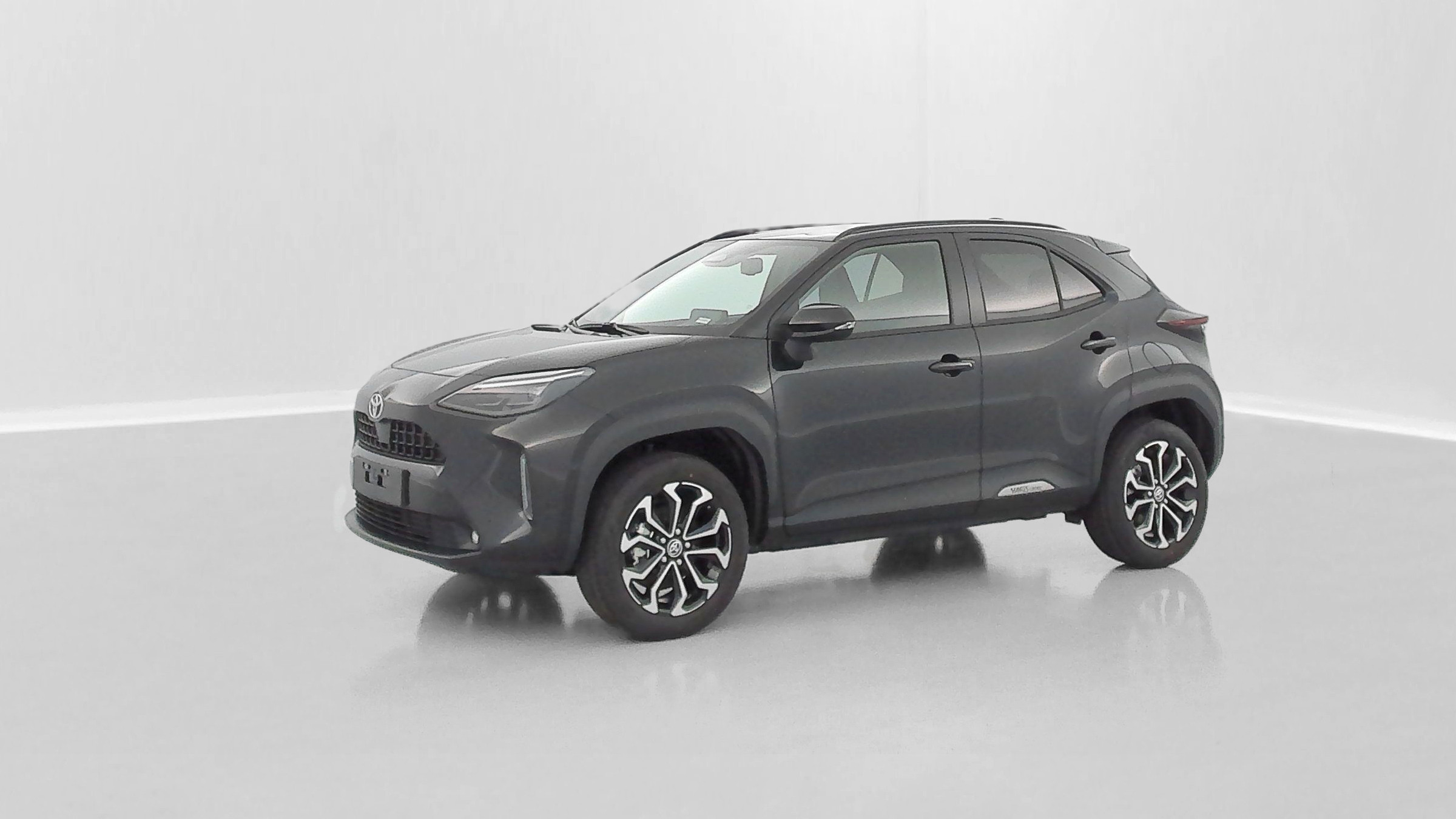 Vente en ligne Toyota Yaris Cross YARIS CROSS 1.5 Hybride 130h Design e-CVT au prix de 28 200 €